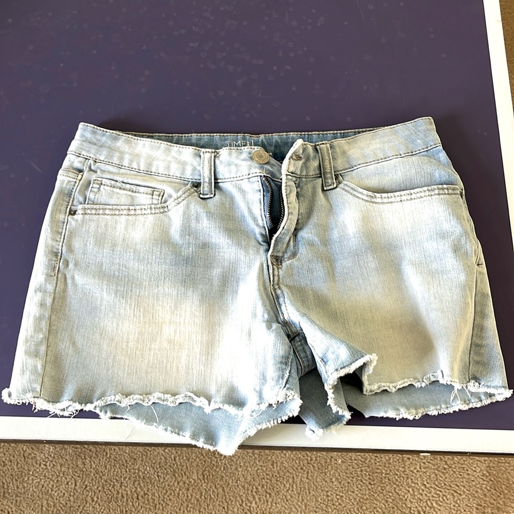 jean shorts, good quality, and love to wear casual and dressy!